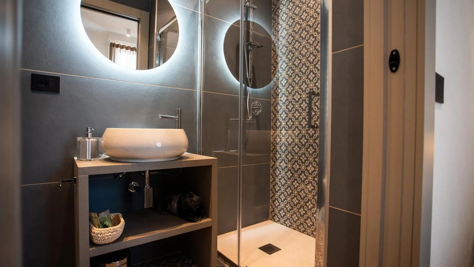 Boemi Smart Suites Неаполь