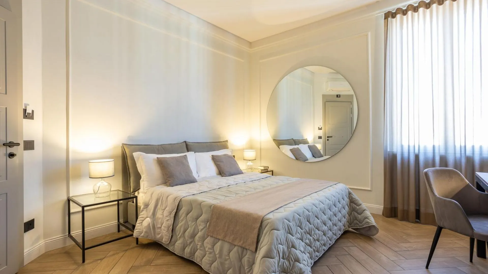 Boemi Smart Suites Неаполь Италия