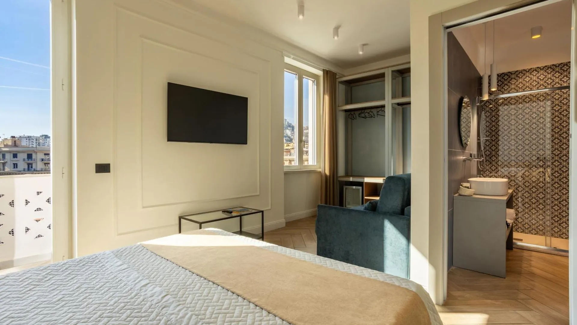 Boemi Smart Suites Неаполь 0*,  Италия
