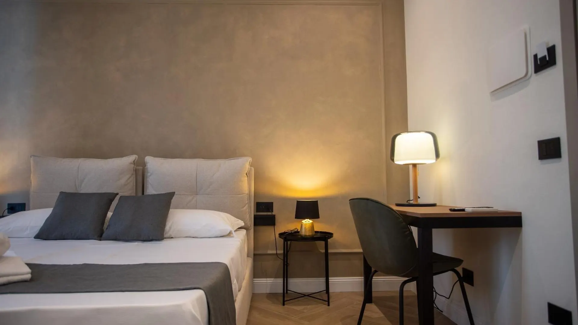 Boemi Smart Suites Napoli Affittacamere